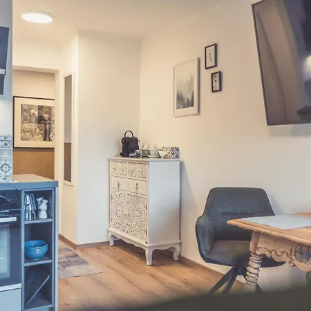 Anna Pertl - Lieblingsquartier 4*