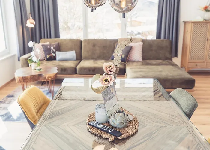 Anna Pertl - Lieblingsquartier Apartmanhotel Sankt Gilgen